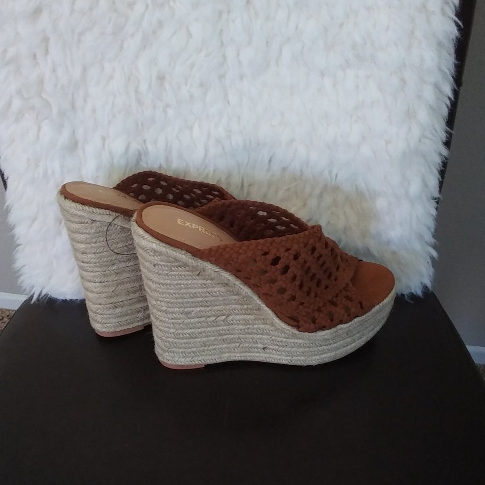 Express Brown and Cream Wedge Sandals Size 7.5 - Picture 2 of 7